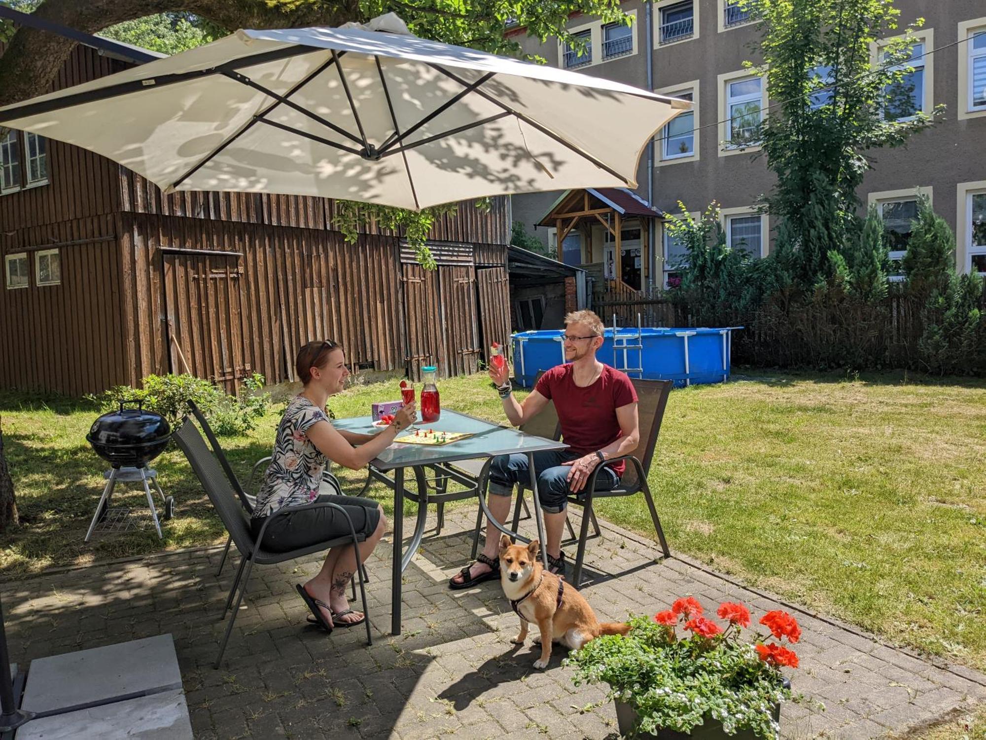 H2 - Urlaubsmagie - Garten, Pool, Terrasse, Grill Appartement Sebnitz